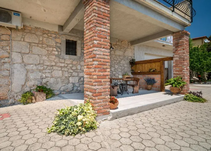 Apartment Evici By Interhome